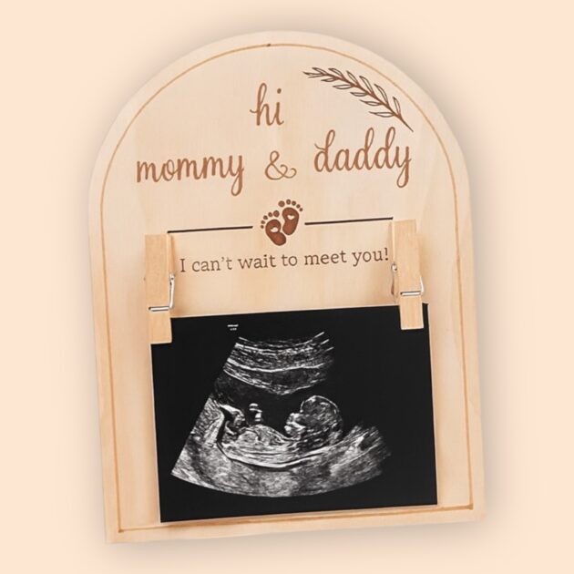 Houten Geboorteaankondiging – “Hi Mommy & Daddy”